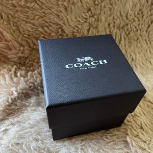 NEW COACH WATCH PRESENTATION BOX+PILLOW AND BOOKLET